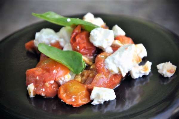 Ovnbagte cherrytomater med feta
