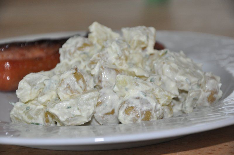 Kartoffelsalat (ymer/cremefraiche-dressing)18086