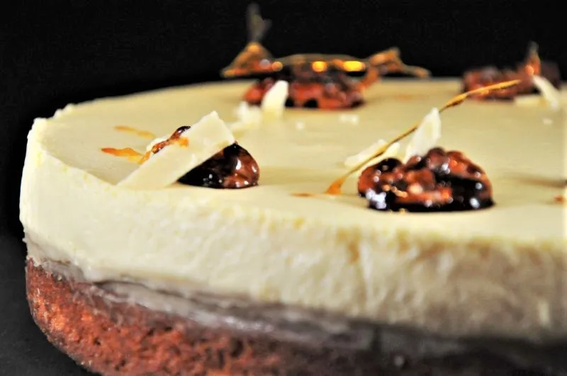 Lagkage med karamelmousse, lakridslag og hvid brownie - stort
