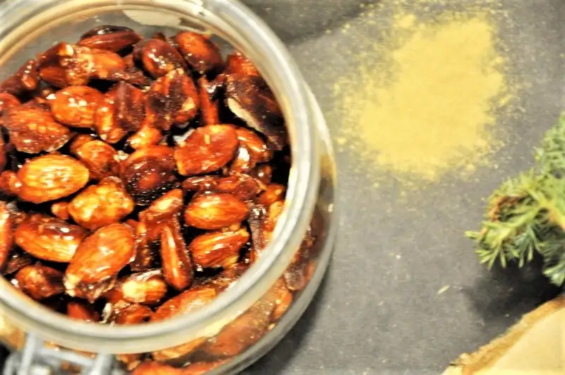 Brændte mandler med lakrids