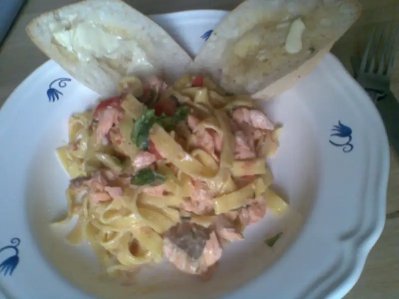 Frisk pasta med Laks