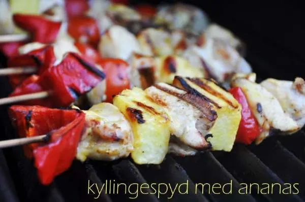 Kyllingespyd med ananas