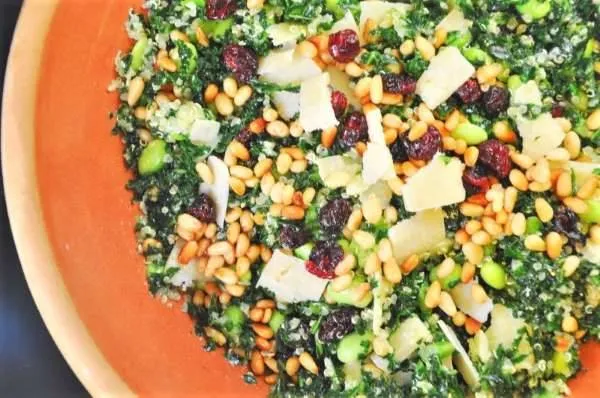 Masseret Grønkålssalat  med Quinoa