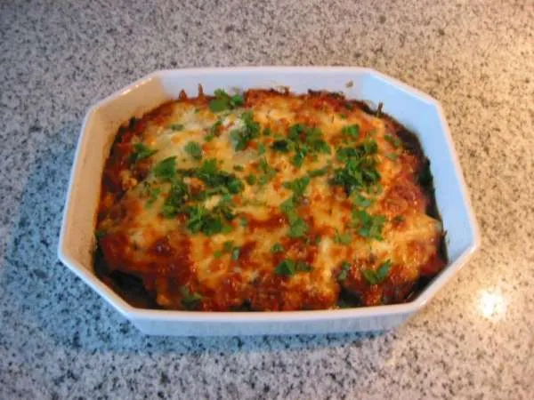 Auberginer og tomater, gratinerede