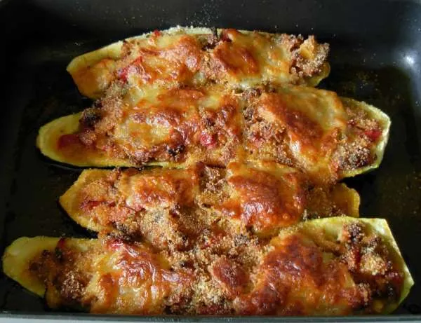 Gratinerede farserede squash