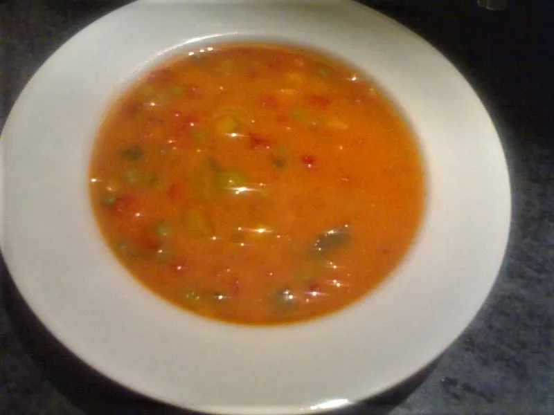 Tomat suppe med hakkede champignon - stort