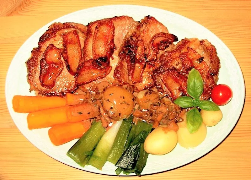 Nakkekoteletter med bacon. - stort