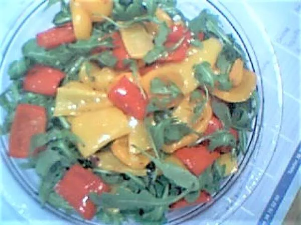 Rucola og bagte peberfrugter ( salat)