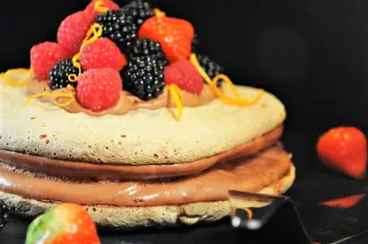 10934-lagkage-med-marengs-chokolademousse.jpg