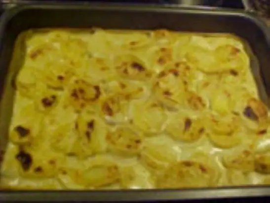 Flødekartofler med Cheasy pastasauce