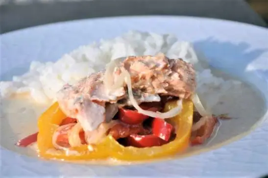 Laks m chili kokosmælk