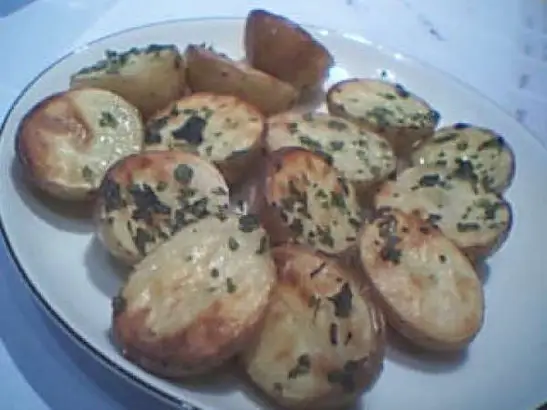 Små nemme kartofler med persille