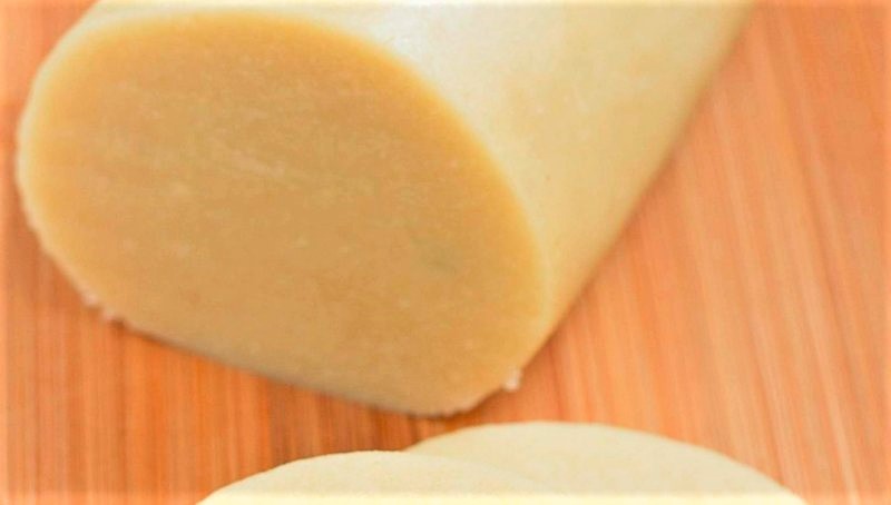 Hjemmelavet marcipan - kun 2 ingredienser - stort