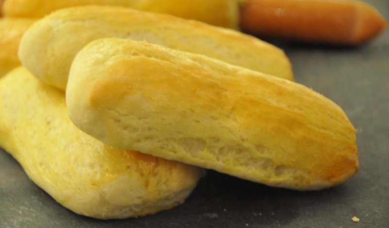 Hjemmelavede pølsebrød - stort