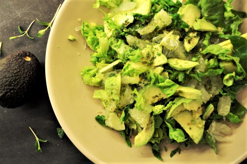 Pomelo salat med mynteolie - stort