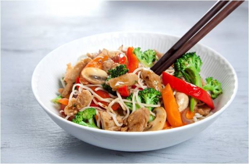 Vegetar wok med grøntsager - stort