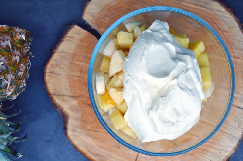 Abemad - frugtsalat med råcreme - stort
